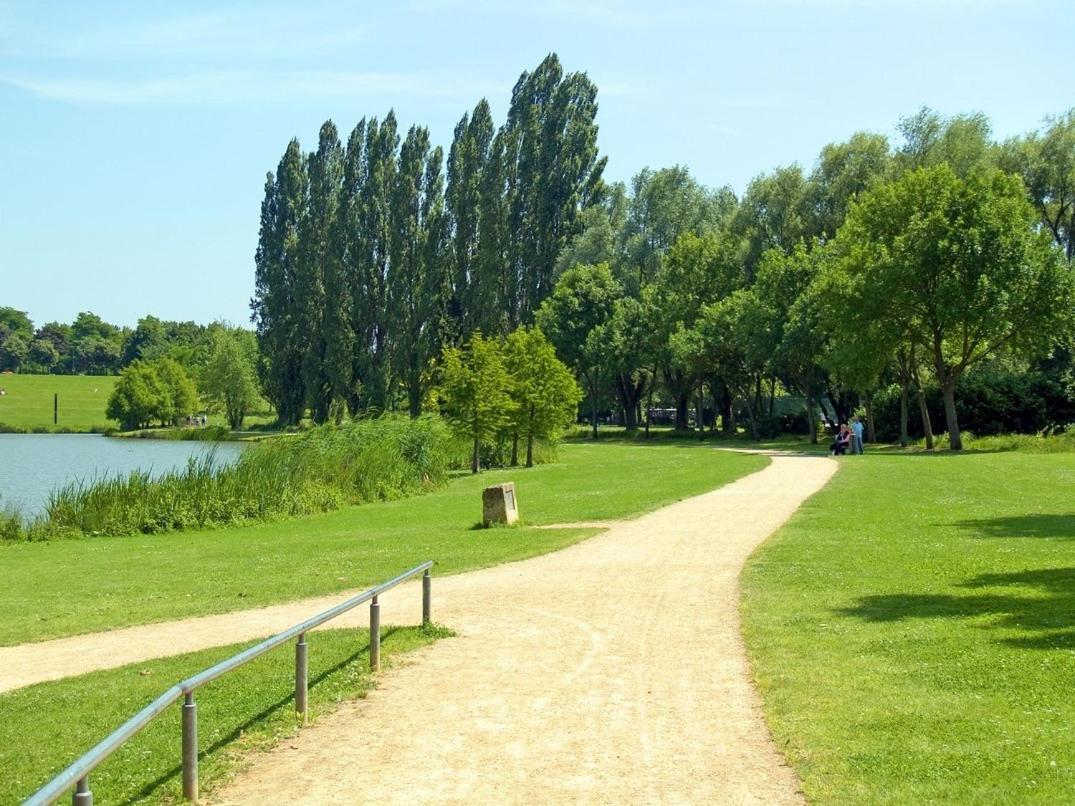 Studio / Chambre Calme Pres De L'Etang St Pierre. Amiens Exterior photo